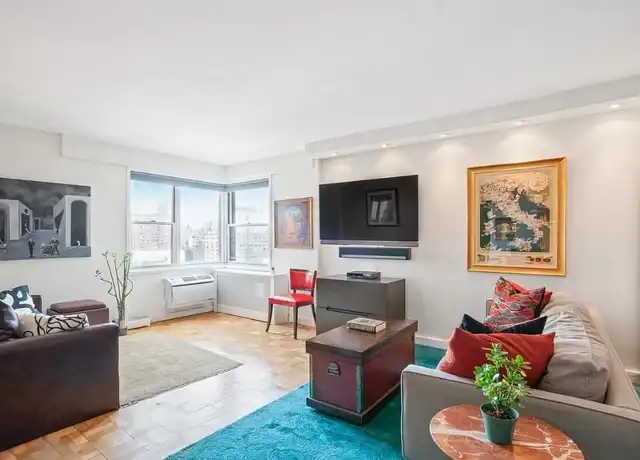 Property at 14 Horatio St Unit 15A, New York, NY, 10014, 0 beds, 1 bath, [object Object]