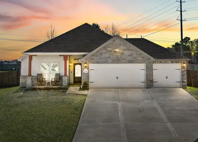 Property at 1730 Wandering Hills Rd, Conroe, TX, 77304, 4 beds, 2 baths, [object Object]
