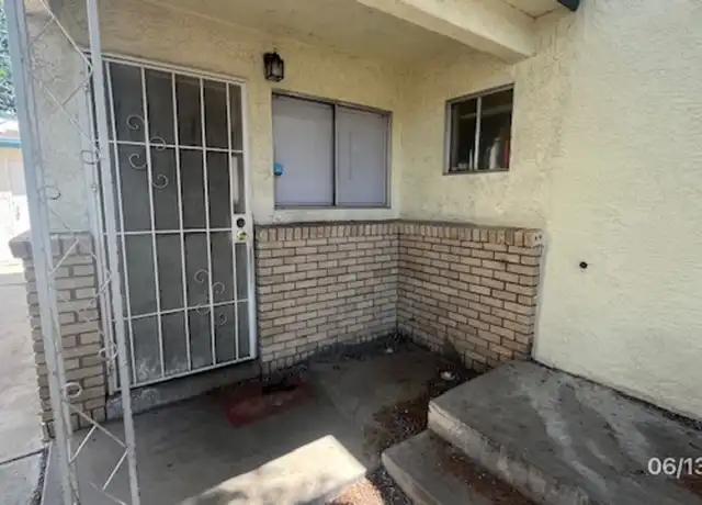 Property at 310 La Veta Dr Unit C, Albuquerque, NM, 87108, 2 beds, 1 bath, [object Object]