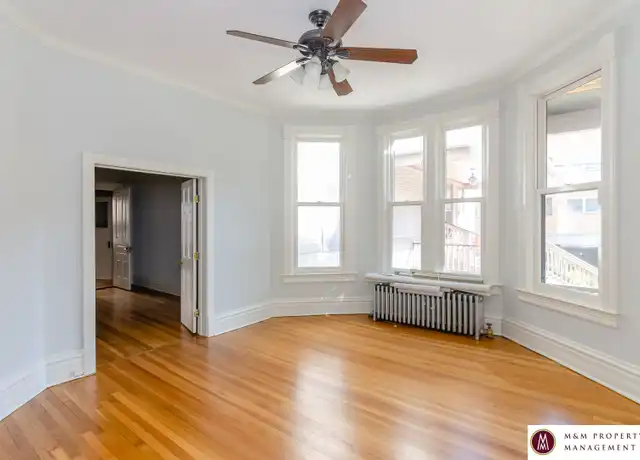 Property at 618 Washington Blvd Unit 4, Oak Park, IL, 60302, 2 beds, 1.5 baths, [object Object]