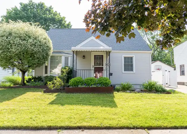 Property at 2360 Royal Ave, Berkley, MI, 48072, 4 beds, 1 bath, [object Object]