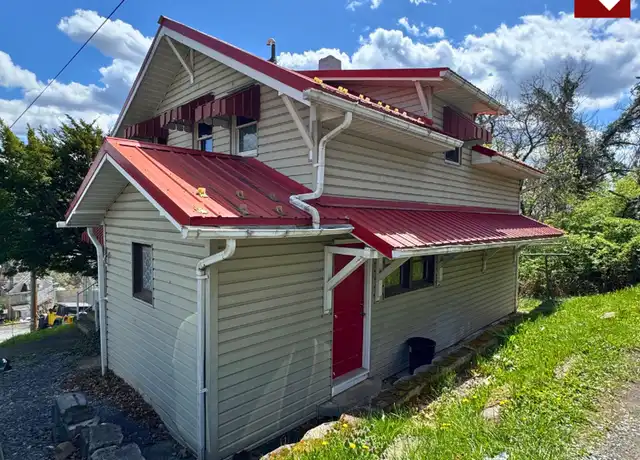 Property at 755 Naomi St, Morgantown, WV, 26505, 3 beds, 2 baths, [object Object]