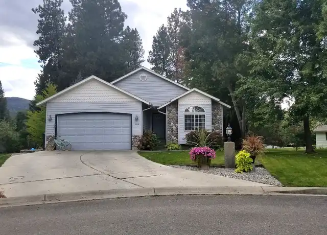 Property at 404 S Chinook Cir, Post Falls, ID, 83854, 4 beds, 3 baths, [object Object]