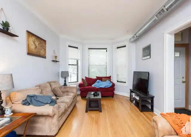 Property at 1014 W Roscoe St, Chicago, IL, 60657, 2 beds, 1 bath, [object Object]