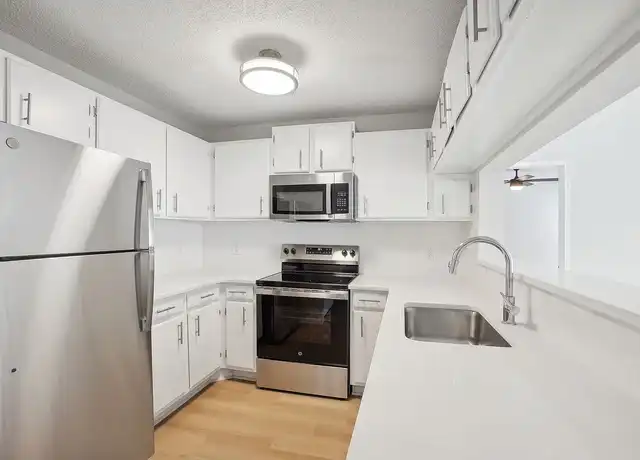 Property at Cambridge Park Apartments - 200 Crowne Club Dr, Winston-Salem, NC, 27104, 1-3 bed, 1-2 bath, [object Object]