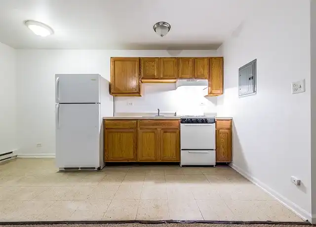 Property at 5957 W Madison St, Chicago, IL, 60644, 0-1 beds, 1 bath, [object Object]