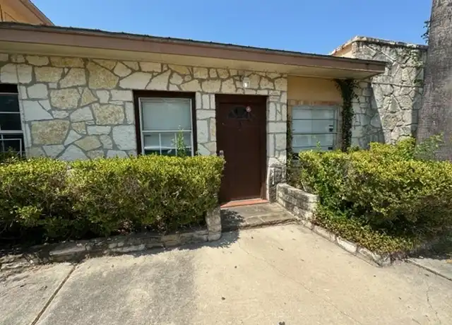 Property at 503 Verne St Unit 3 1, San Antonio, TX, 78221, 2 beds, 1 bath, [object Object]