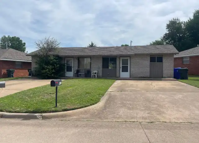 Property at 911 Deonne Cir, Norman, OK, 73071, 1 bed, 1 bath, [object Object]