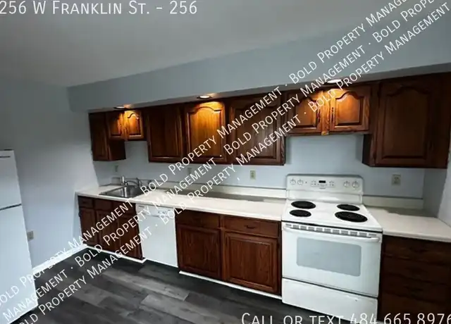 Property at 256 W Franklin St Unit 256, Womelsdorf, PA, 19567, 2 beds, 1 bath, [object Object]