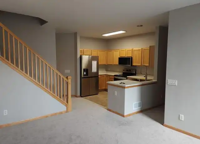 Property at 18302 Kerrville Trl, Lakeville, MN, 55044, 2 beds, 2 baths, [object Object]