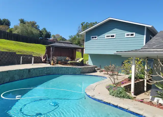 Property at 2080 Buena Creek Rd, Vista, CA, 92084, 2 beds, 1 bath, [object Object]
