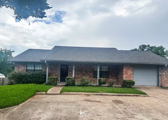 Property at 1401 Ave O Unit K, Huntsville, TX, 77340, 2 beds, 2 baths, [object Object]
