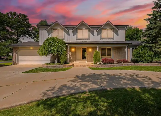 Property at 6054 Wynford Dr, West Bloomfield, MI, 48322, 4 beds, 2.5 baths, [object Object]