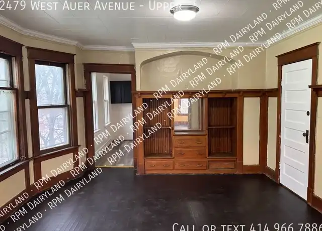 Property at 2479 W Auer Ave, Milwaukee, WI, 53206, 2 beds, 1 bath, [object Object]