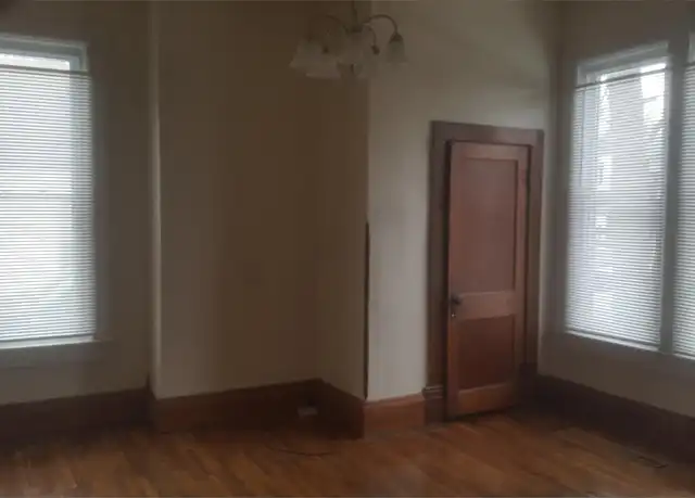 Property at 420 Grover St, Warrensburg, MO, 64093, 6 beds, 2 baths, [object Object]