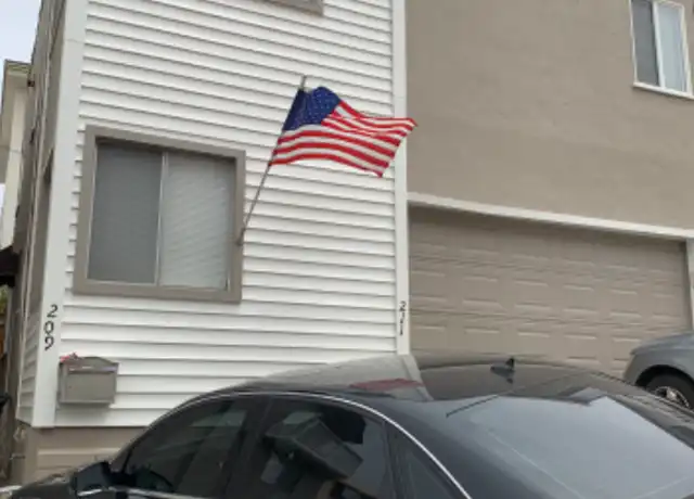 Property at 209 39th St Unit 209, Manhattan Beach, CA, 90266, 1 bed, 1 bath, [object Object]