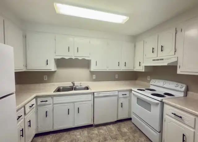 Property at 608 Commerce St Unit 1, Clarksville, TN, 37040, 2 beds, 1 bath, [object Object]
