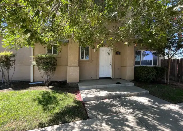 Property at 3231 E Noble Ave Unit 3231, Visalia, CA, 93292, 3 beds, 2.5 baths, [object Object]