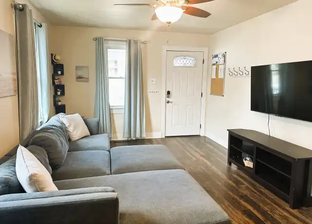 Property at 2215 E Ocean View Ave Unit AVENUEUNIT A, Norfolk, VA, 23518, 3 beds, 1 bath, [object Object]