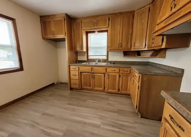 Property at 1858 Deckner Ave, Green Bay, WI, 54302, 3 beds, 1 bath, [object Object]
