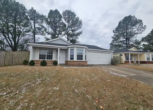 Property at 3195 W Essex Dr, Fayetteville, AR, 72704, 3 beds, 2 baths, [object Object]