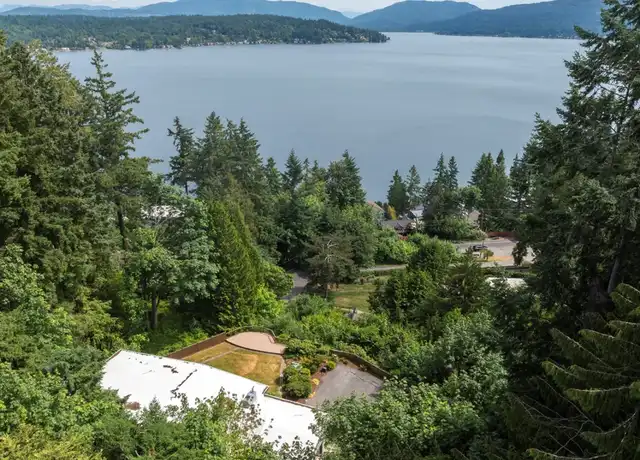 Property at 639 W Lake Sammamish Pkwy NE, Bellevue, WA, 98008, 4 beds, 2.5 baths, [object Object]