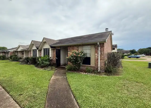 Property at 6387 S Briar Bayou Dr, Houston, TX, 77072, 3 beds, 2 baths, [object Object]