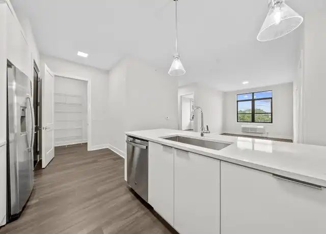 Property at 121 34th St #618, Union City, NJ, 07087, 2 beds, 2 baths, [object Object]
