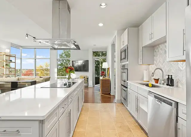 Property at Ashton South End - 125 W Tremont Ave, Charlotte, NC, 28203, 1-2 bed, 1-2 bath, [object Object]