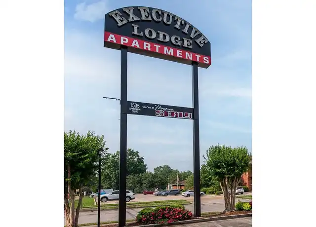 Property at Executive Lodge - 1535 Sparkman Dr NW, Huntsville, AL, 35816, 0-2 beds, 1-1.5 bath, [object Object]