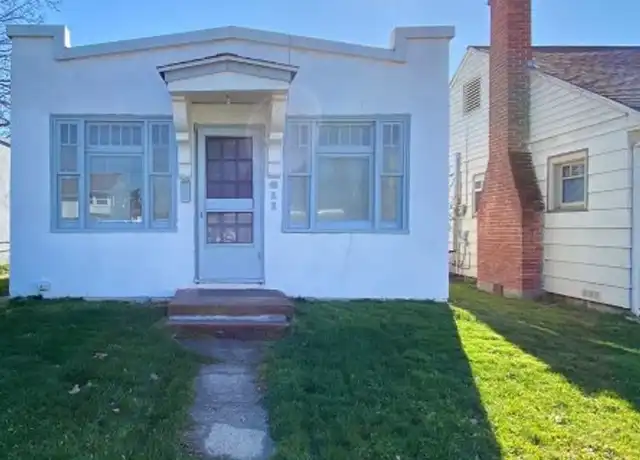 Property at 611 W 2nd St, Medford, OR, 97501, 1 bed, 1 bath, [object Object]