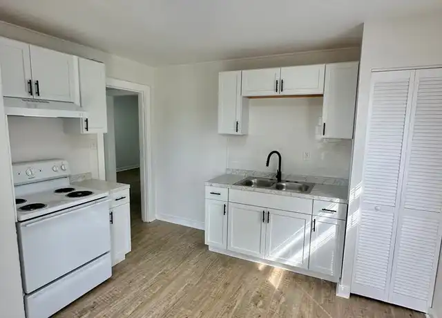 Property at 601 E 7th St Unit Z1, Lexington, KY, 40505, 2 beds, 1 bath, [object Object]