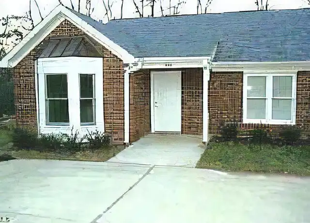Property at 400 Creekway Dr, Fuquay Varina, NC, 27526, 2 beds, 2 baths, [object Object]