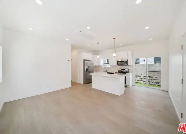 Property at 1513 S Hayworth Ave, Los Angeles, CA, 90035, 2 beds, 2 baths, [object Object]