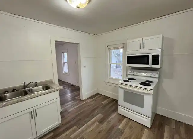 Property at 1335 Prospect Ave Unit Back House, Wausau, WI, 54403, 1 bed, 1 bath, [object Object]