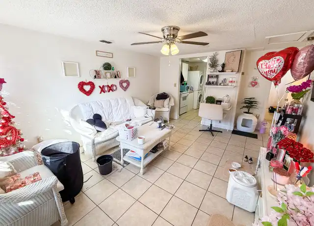 Property at 922 SW 6th Ave, Gainesville, FL, 32601, 2 beds, 1 bath, [object Object]