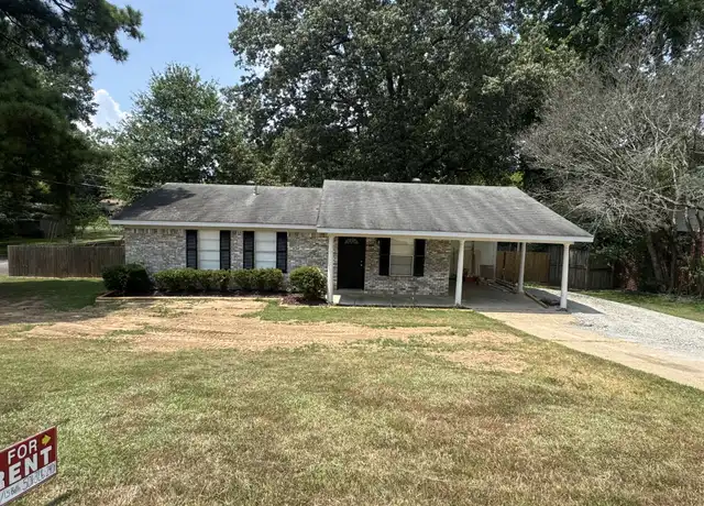 Property at 600 Houston Dr, Benton, AR, 72015, 4 beds, 1.5 baths, [object Object]