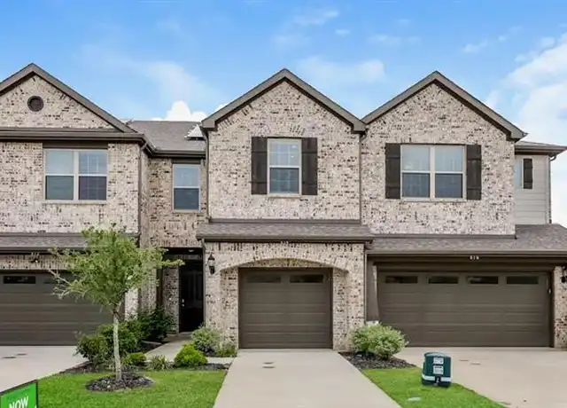 Property at 814 Bonnet Trl, Arlington, TX, 76001, 3 beds, 2.5 baths, [object Object]