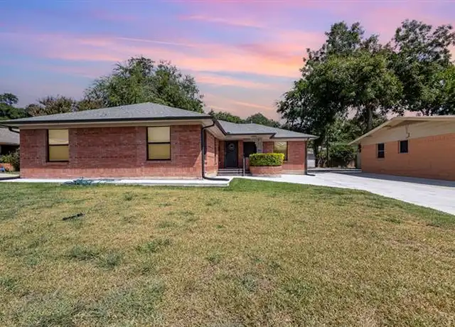Property at 6433 Ravendale Ln, Dallas, TX, 75214, 2 beds, 1.5 baths, [object Object]