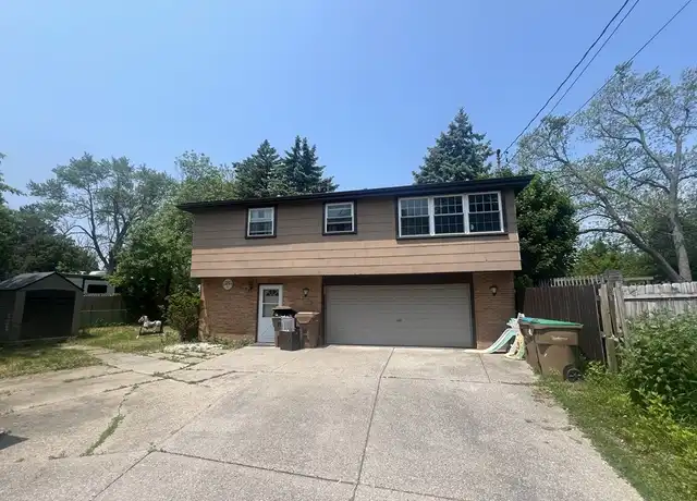 Property at 820 Cayuga Creek Rd, Buffalo, NY, 14227, 3 beds, 1 bath, [object Object]