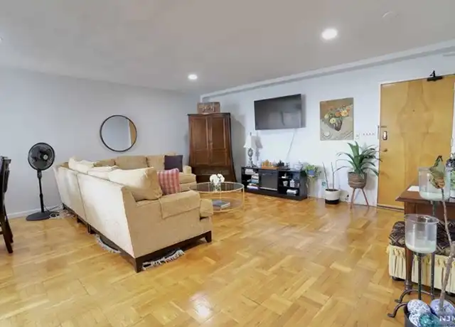 Property at 208 Anderson St Unit S7C, Hackensack, NJ, 07601, 1 bed, 1 bath, [object Object]
