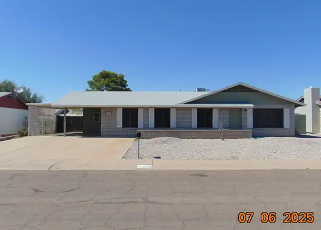 Property at 1918 W Kerry Ln, Phoenix, AZ, 85027, 3 beds, 2 baths, [object Object]