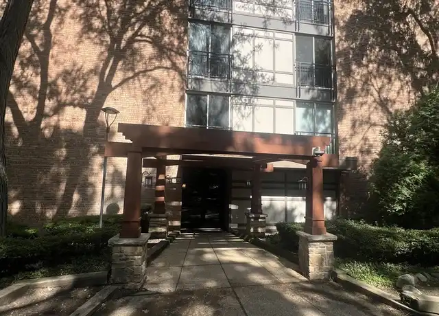 Property at 5800 Oakwood Dr Unit 2F, Lisle, IL, 60532, 1 bed, 1 bath, [object Object]