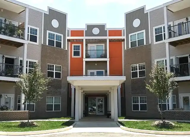 Property at 802 Center Apartments - 802 E Center St, Warsaw, IN, 46580, 2 beds, 1 bath, [object Object]