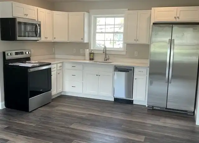 Property at 29 Pleasant St Unit 102, Saco, ME, 04072, 2 beds, 1 bath, [object Object]