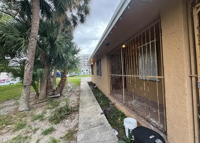 Property at 612 4th St Unit 3, West Palm Beach, FL, 33401, 3 beds, 2 baths, [object Object]