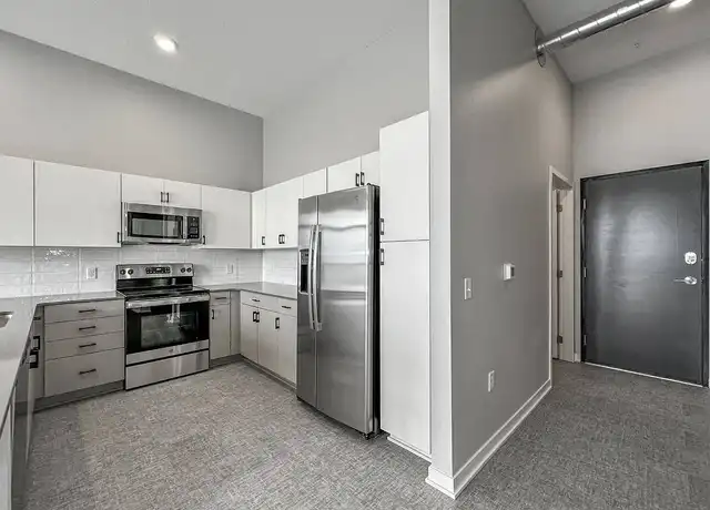 Property at Level - 220 Maple St, Des Moines, IA, 50309, 1 bed, 1.5 baths, [object Object]
