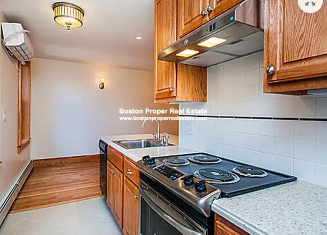 Property at 29 Phillips St Unit 4J, Boston, MA, 02114, 2 beds, 1 bath, [object Object]