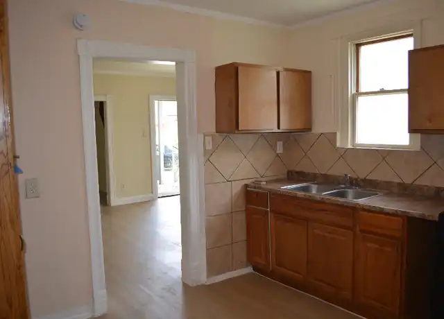 Property at 915 Sunset Ave Unit 915, Utica, NY, 13502, 3 beds, 1 bath, [object Object]