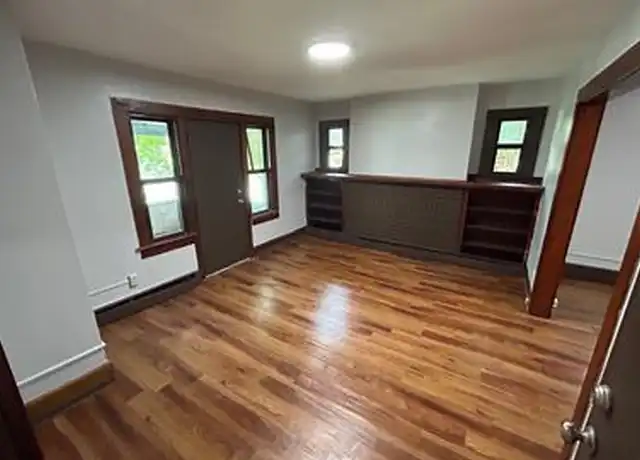 Property at 116 Maywood Dr Unit 5, Youngstown, OH, 44512, 2 beds, 1 bath, [object Object]